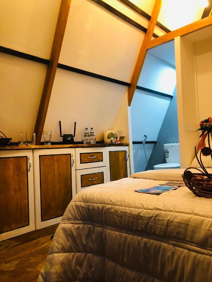 The We2 "Wildwood Elegance Escape" Bed & Breakfast Induruwa Exterior photo