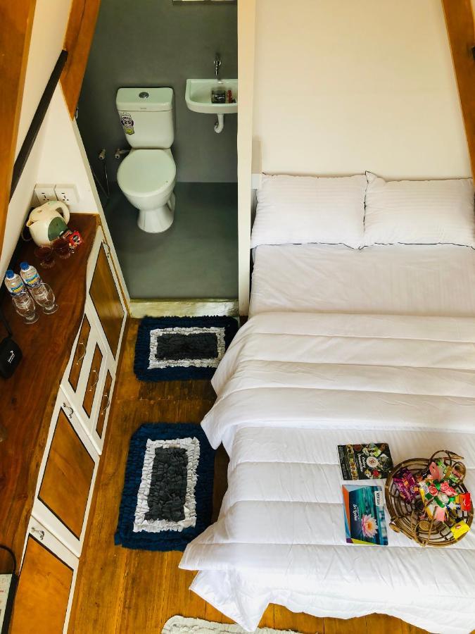 The We2 "Wildwood Elegance Escape" Bed & Breakfast Induruwa Exterior photo