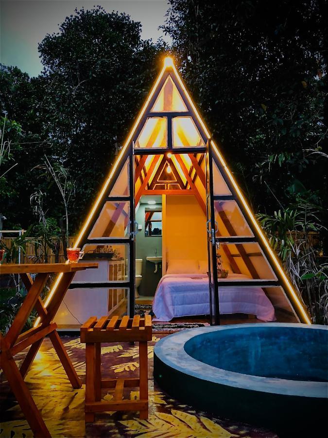 The We2 "Wildwood Elegance Escape" Bed & Breakfast Induruwa Exterior photo